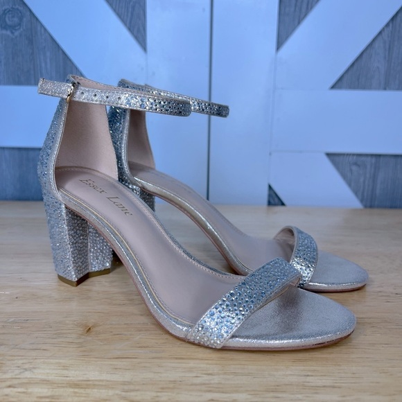 S62. Essex Lane Strappy Sandal Heel Champagne w/ Rhinestones 6.5M - Picture 1 of 6